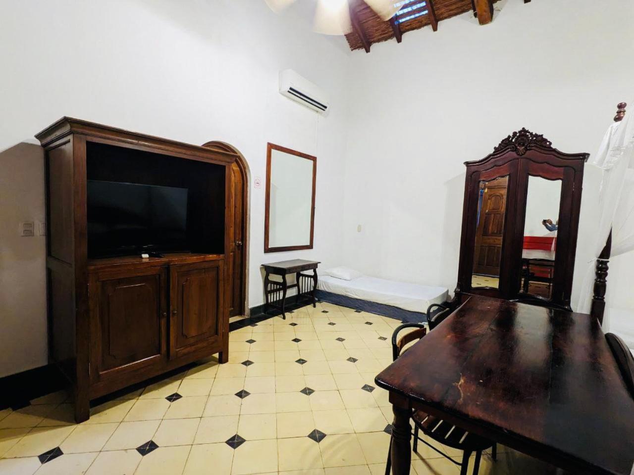 Encuentros Hotel